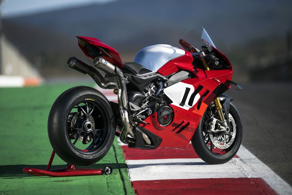 MY23 Ducati Panigale V4 R 101 UC440906 High scaled 1